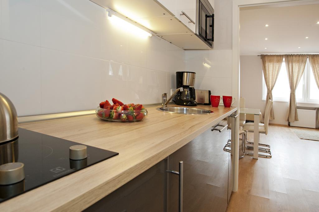 Aurora Apartment Danube View Budapest Exterior foto