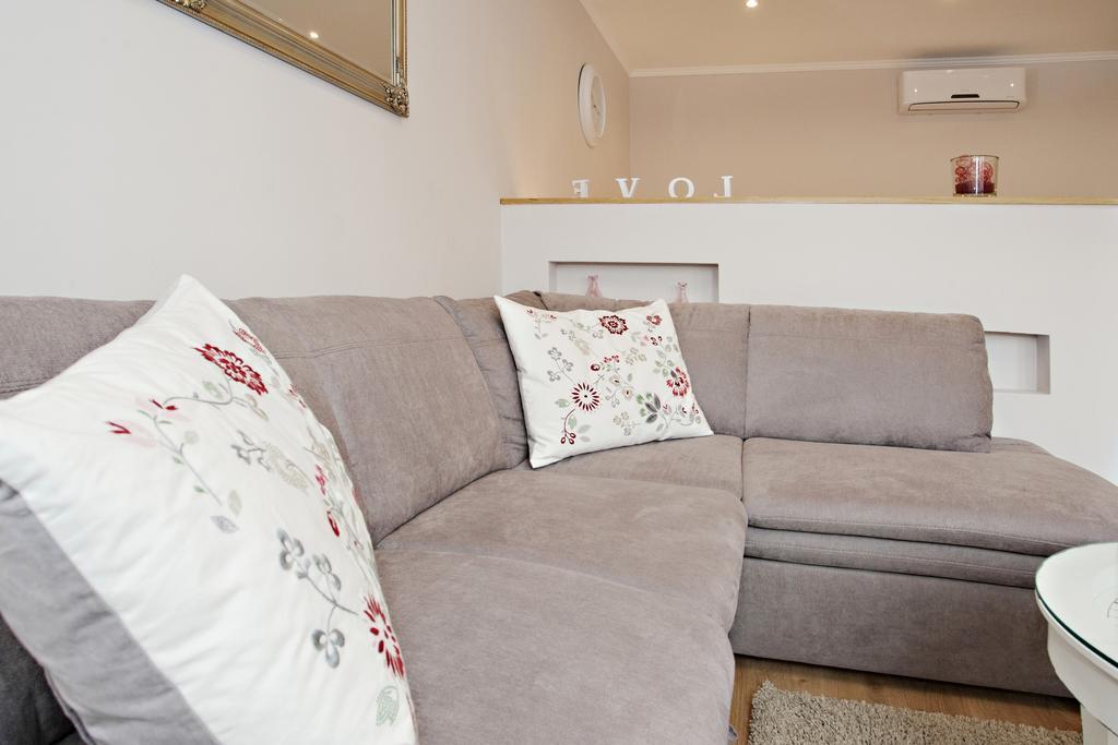 Aurora Apartment Danube View Budapest Exterior foto